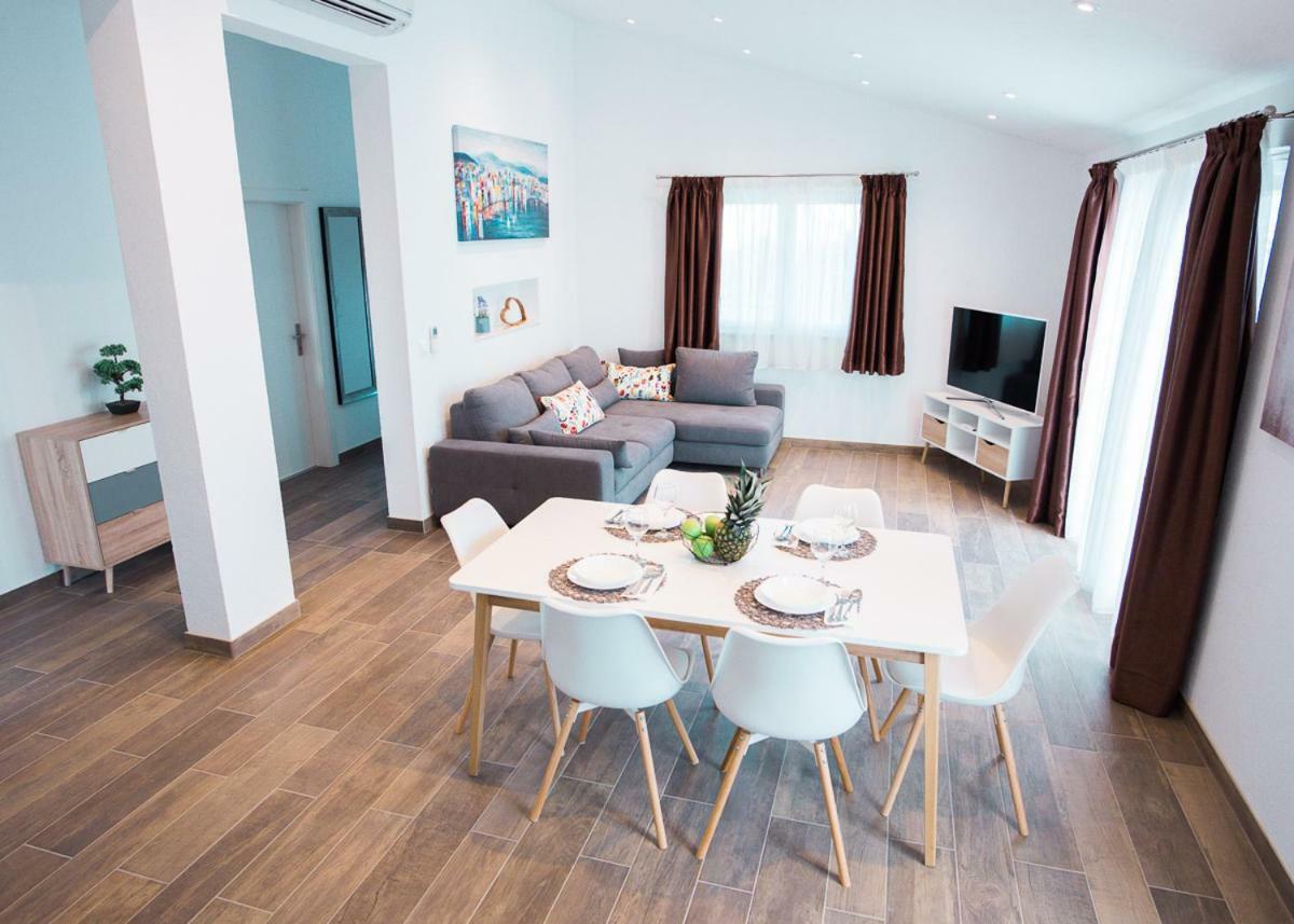 Apartments Cambio Kaštela Eksteriør billede